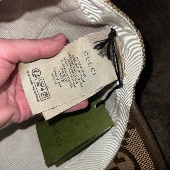 GUCCI GG GIANT LOGO CANVAS BASEBALL HAT CAP - Picture 3 of 12